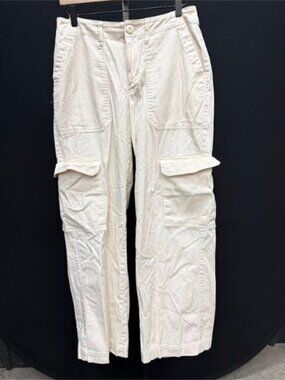Universal Thread Cream Wide Leg Cargo Pants